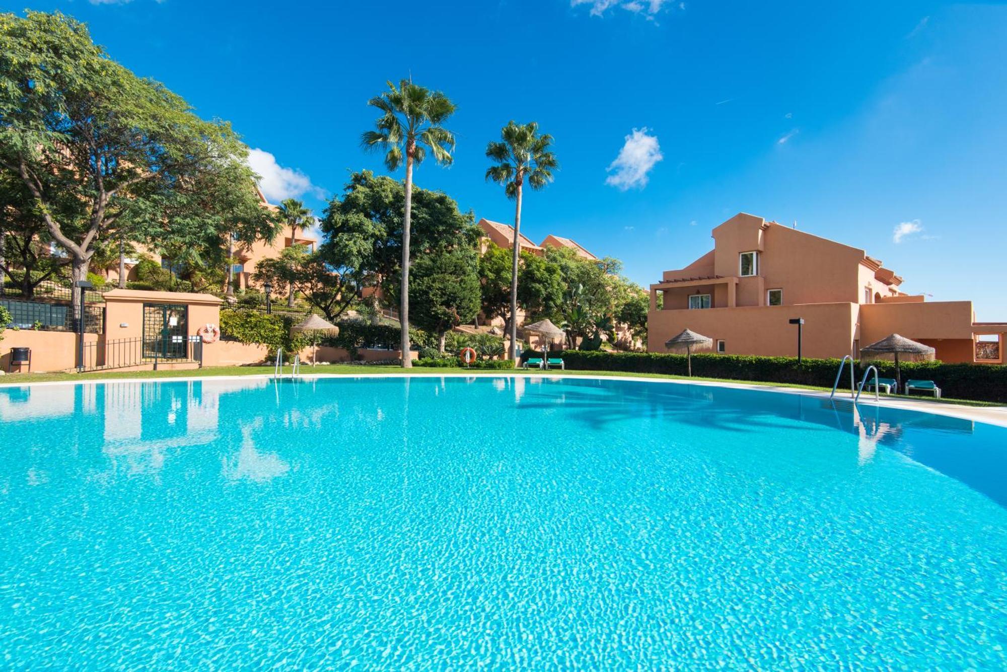 Rentandhomes Penthouse Elviria Golf Marbella Exteriér fotografie